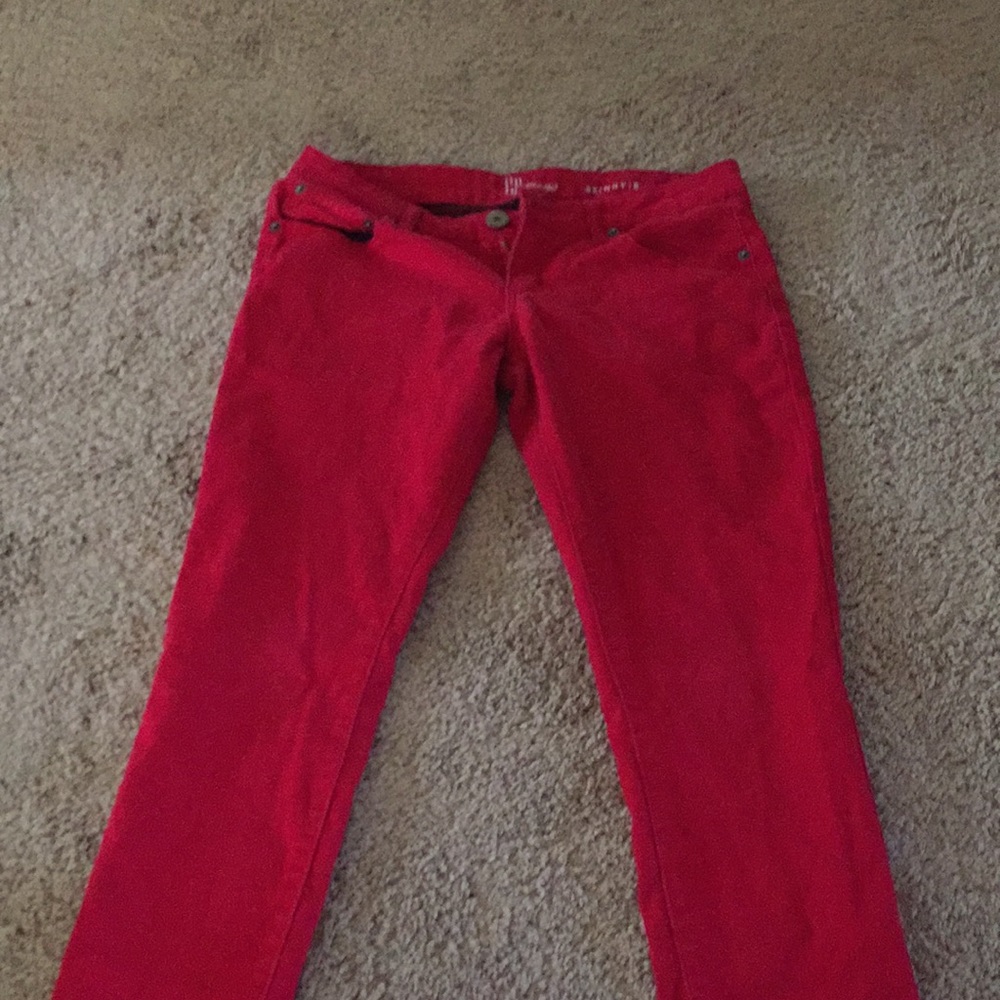 68% cotton 30% polyester 2% spandex